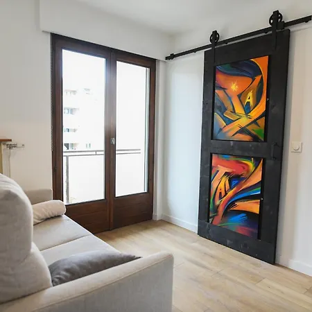 Urban Gallery Grand Geneve * Амбиёи